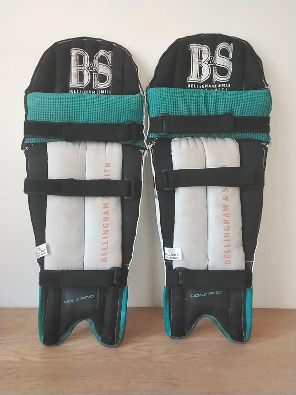 B & S Volcan Batting Pads