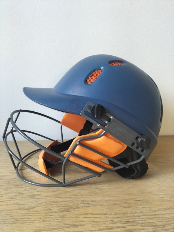 B & S Cricket Helmet