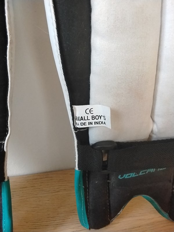 B & S Volcan Batting Pads