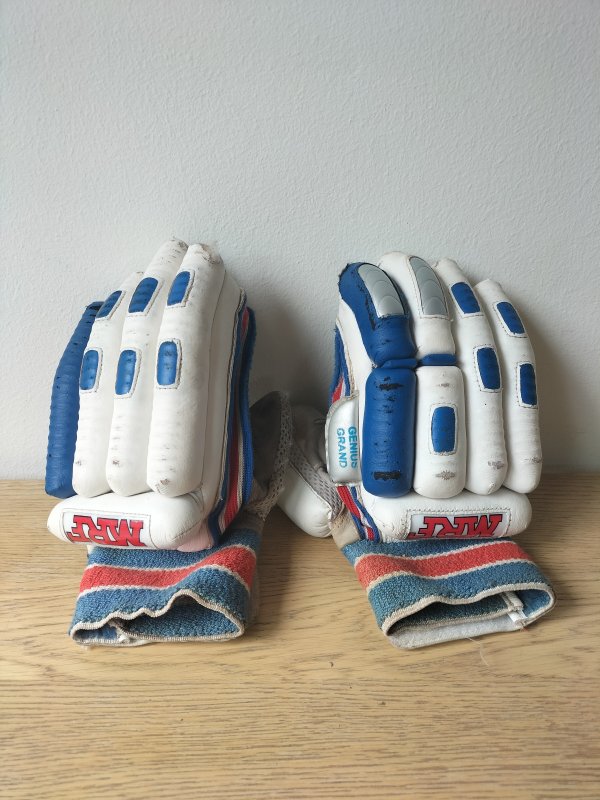 MRF Cricket Batting Gloves - Right Hand