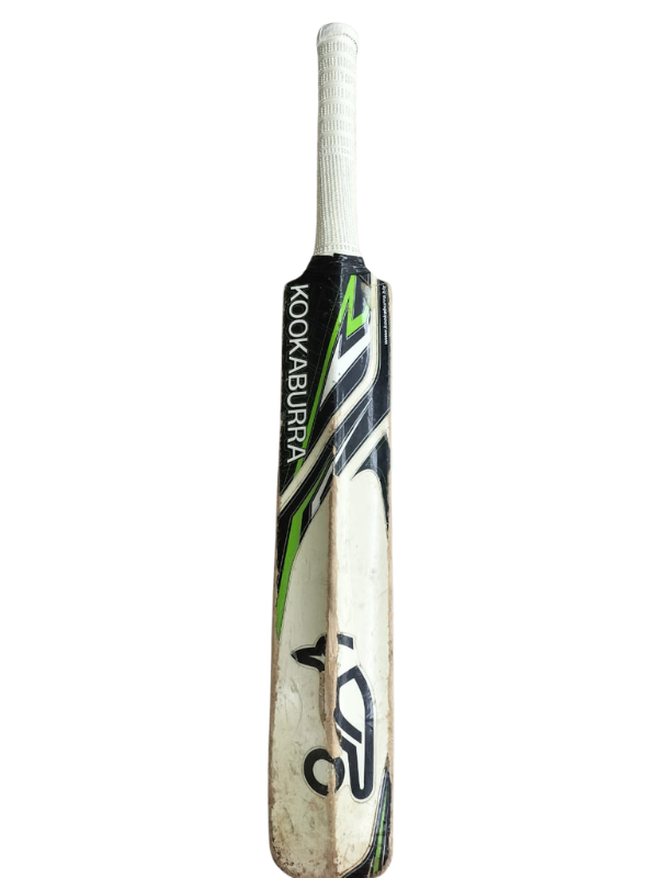 Kookaburra Kahuna Cricket Bat (2)