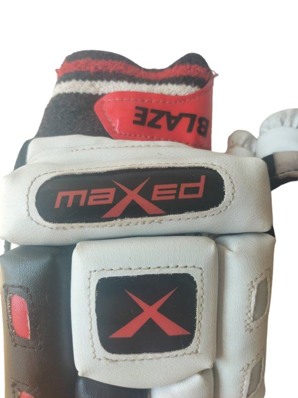 Maxed Blaze Cricket Gloves - Right Hand