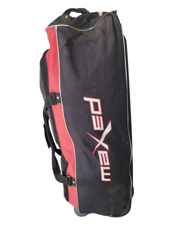 Maxed Wheelie Bag - Cricket