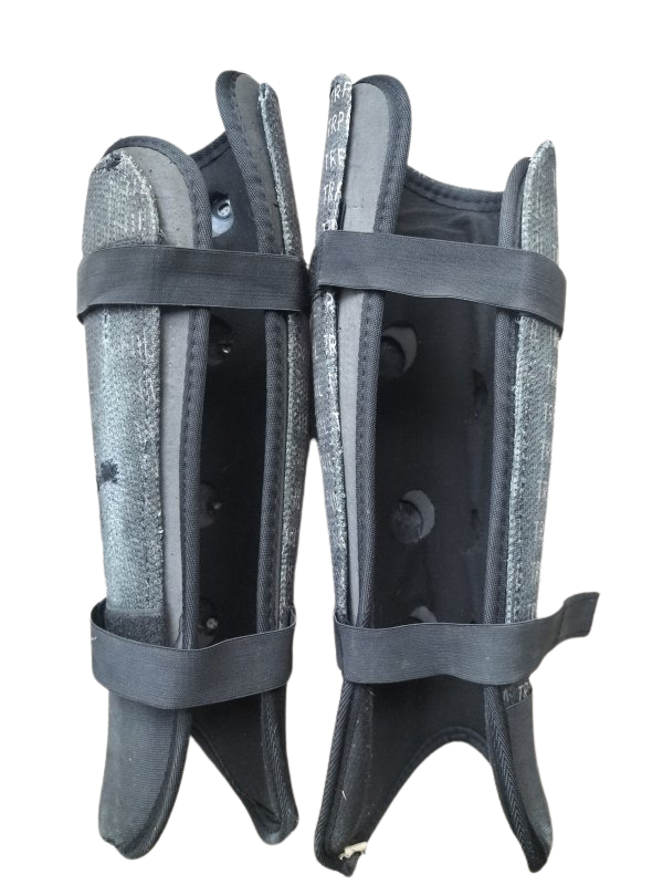 Two Nil Trp Shinguards (L)