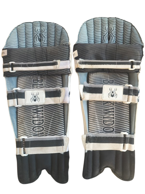 Black Widow Batting Pads (Boys)