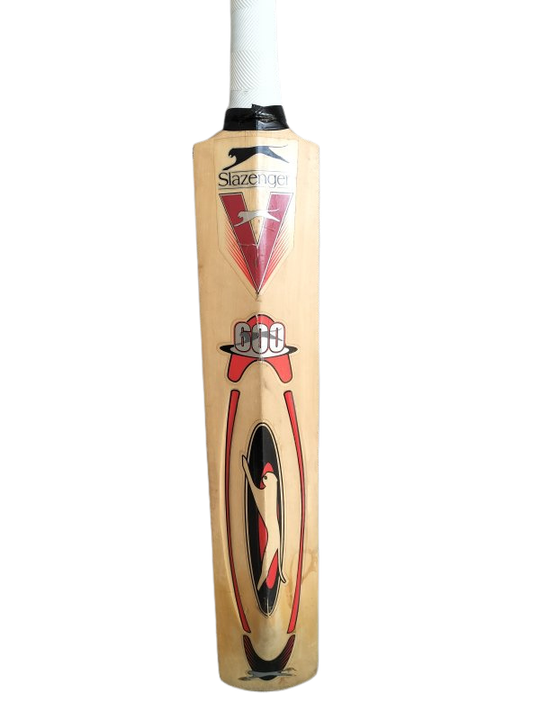 Slazenger V600 Academy Cricket Bat (6)