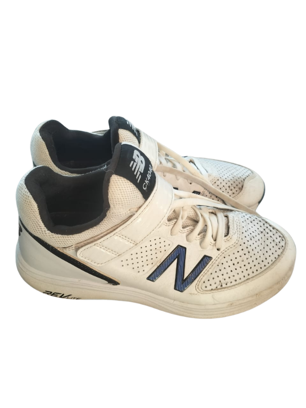New Balance CK4040 Cricket Shoes (6.5)