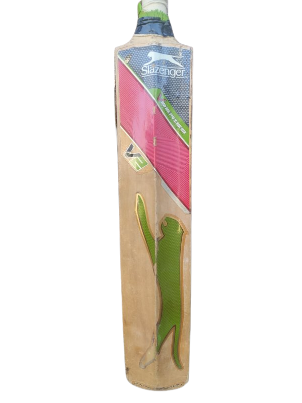 Slazenger V2 Cricket Bat (4)