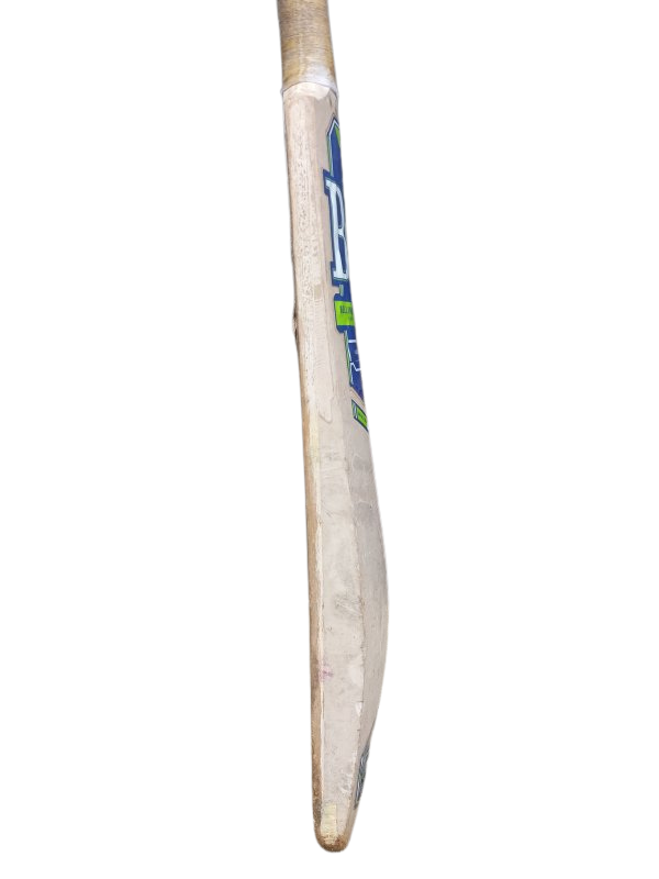 B&S Volcano Cricket Bat (2)