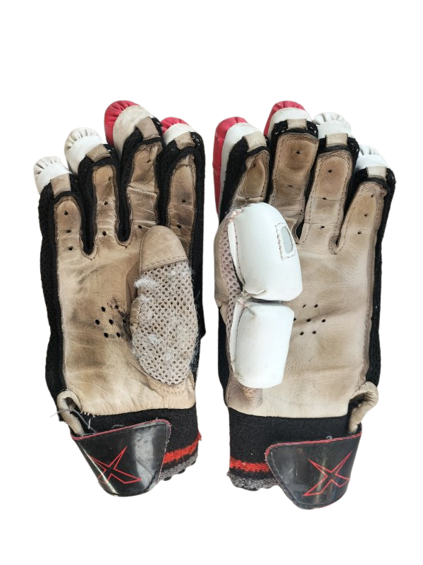 Maxed Blaze Gloves (Boys) - Left Hand