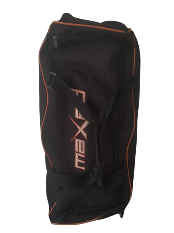 Maxed Cricket Wheelie Bag
