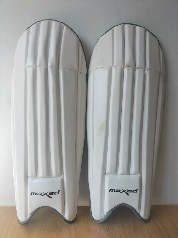 Maxed Elite Cricket Pads
