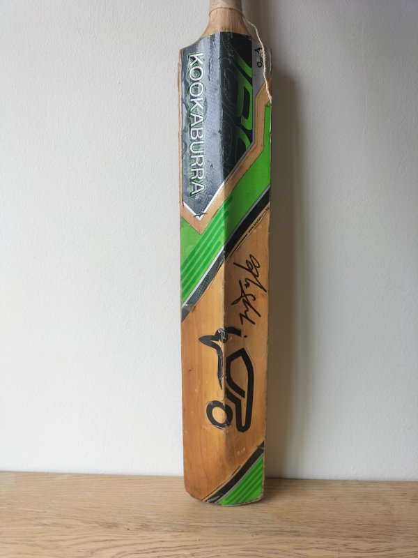 Kookaburra Kahuna Cricket Bat Size 4