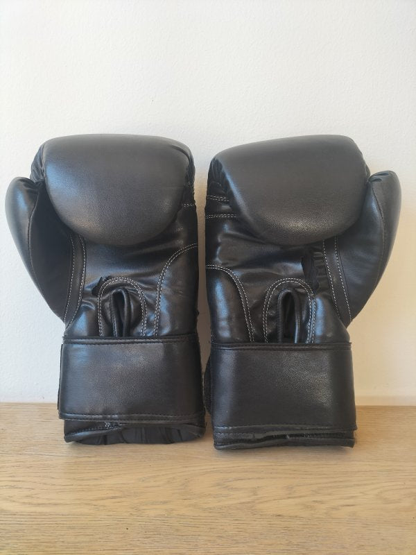 Title Training Gloves