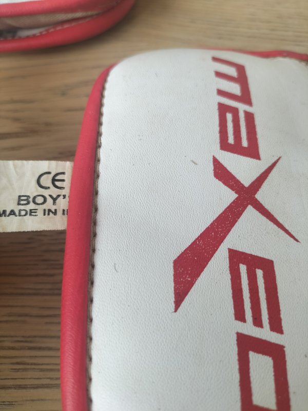 Maxed Keeper Gloves - Cricket