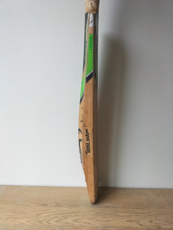 Kookaburra Kahuna Cricket Bat Size 4