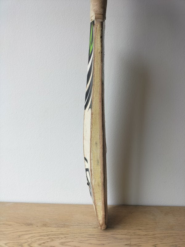 Kookaburra Kahuna Cricket Bat Size 2